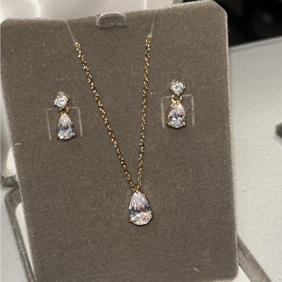 Nolan Miller’s Twinkling Pendant and Earring Set - Picture 11 of 11
